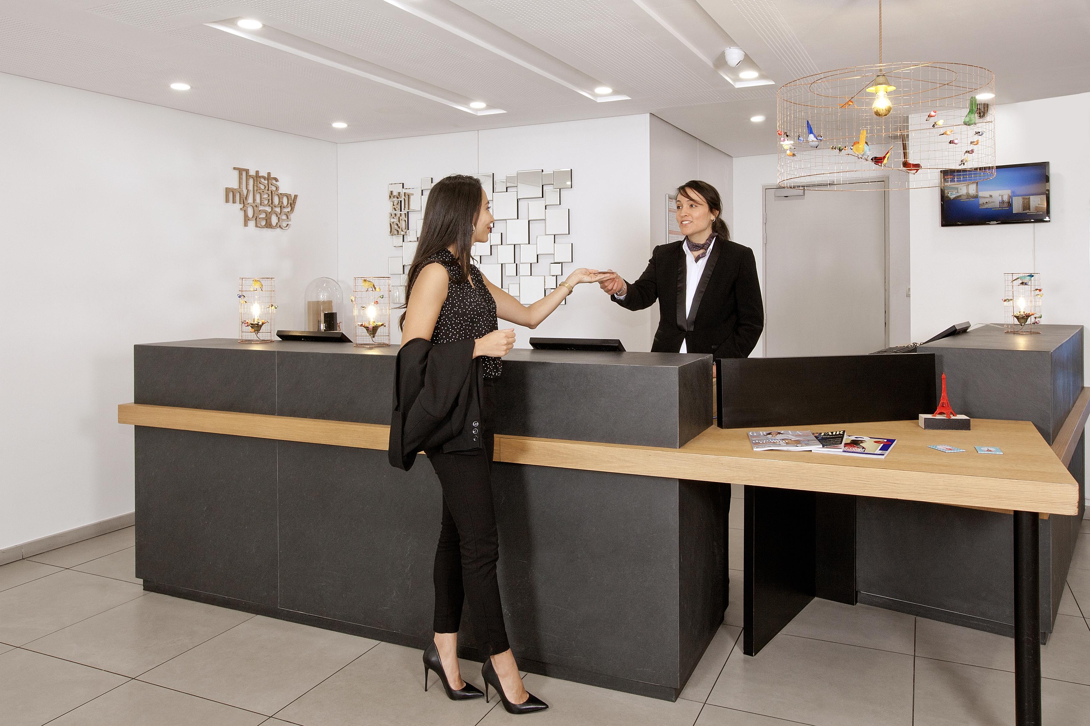 Asnières雷斯迪家阿斯尼耶尔公寓式酒店 外观 照片